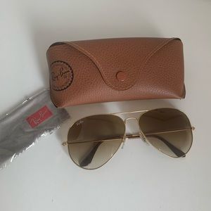 Authentic Ray-ban Aviator sunglasses